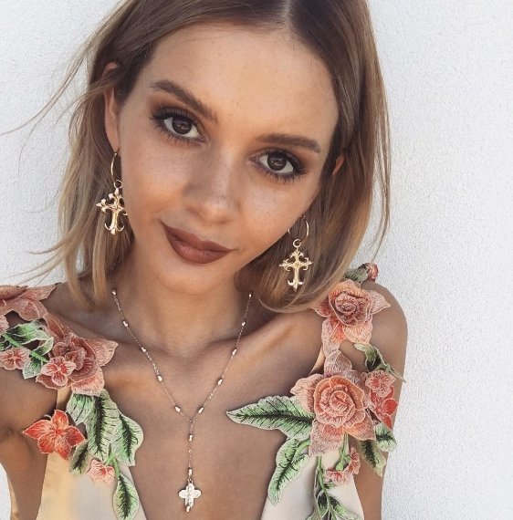 LIL QUEEN EARRINGS